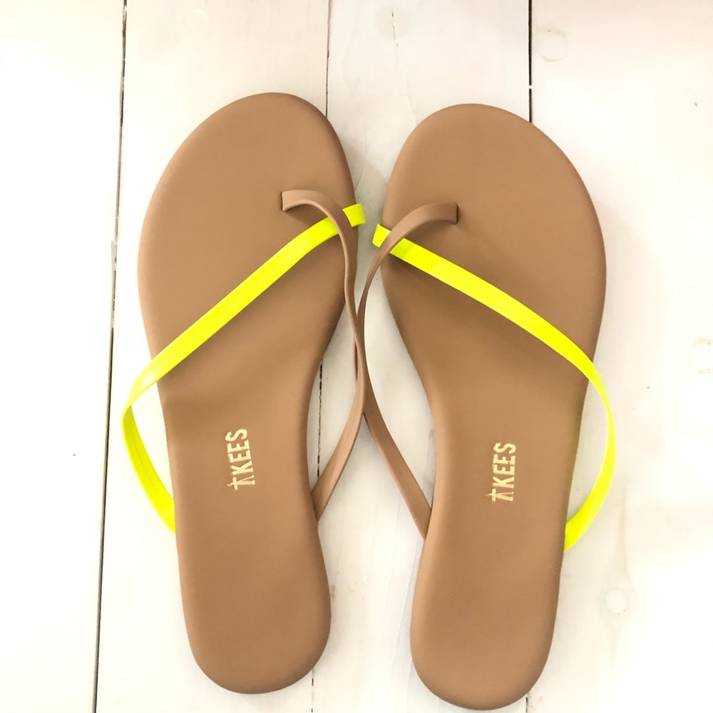 Tkees sandals. Like new!
